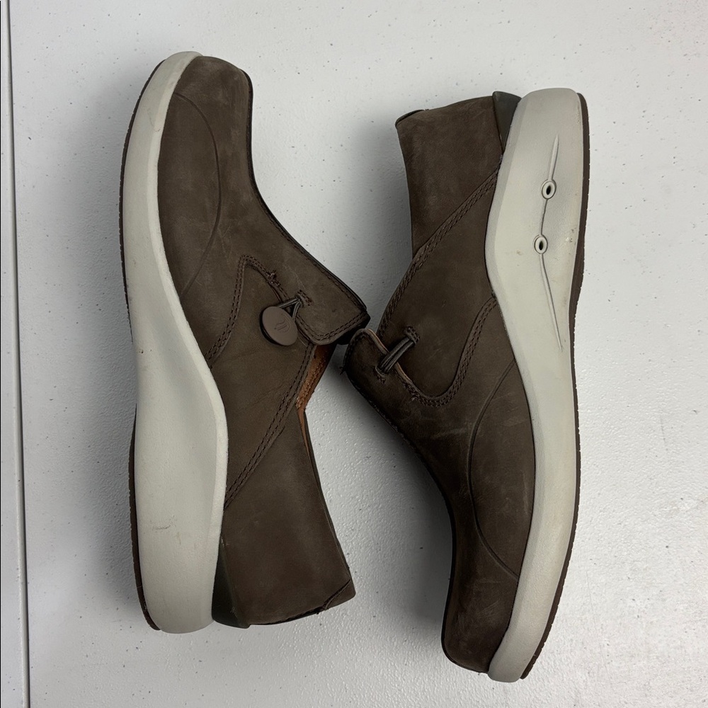 Clarks Unstructured Un Loop 2 Walk Womens Casual Slip-on Ortho Taupe Nubuck Sz 7 - Picture 6 of 11